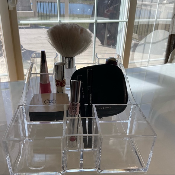 Cosmetic Counter 10 Compartment Acrylic Tray Acrylic Clear Make up Organizer - Picture 7 of 13